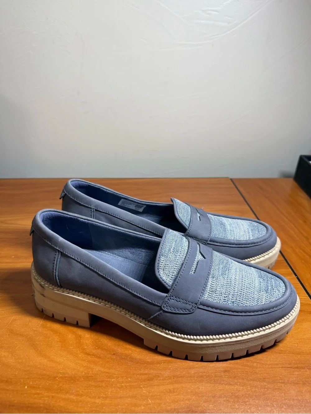 Toms Cara Platform Chunky Lug Sole Loafer Blue Denim Fabric Academia Casual W9
